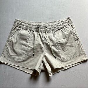 VUORI beige off white organic cotton elastane‎ high rise athletic shorts